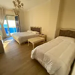 3 Vellezerit Szálloda