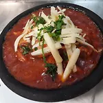 3 Vellezerit Szálloda 4*