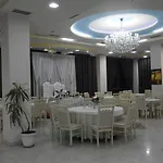 3 Vellezerit Szálloda Durrës