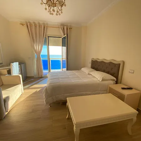 3 Vellezerit 4* Δυρράχιο