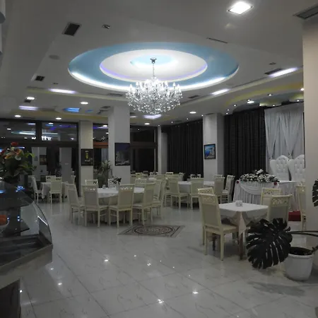 3 Vellezerit Szálloda Durrës