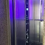 호텔 3 Vellezerit 4*