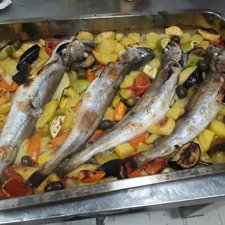 ホテル 3 Vellezerit ドゥラス