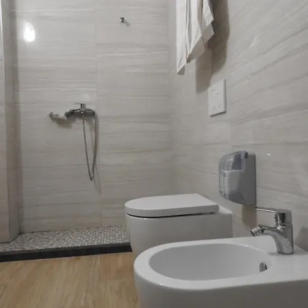 Отель 3 Vellezerit 4*