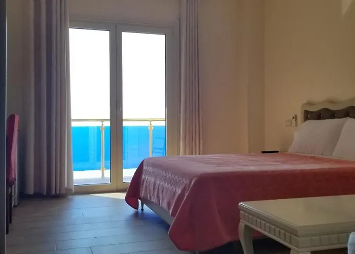 3 Vellezerit Durrës