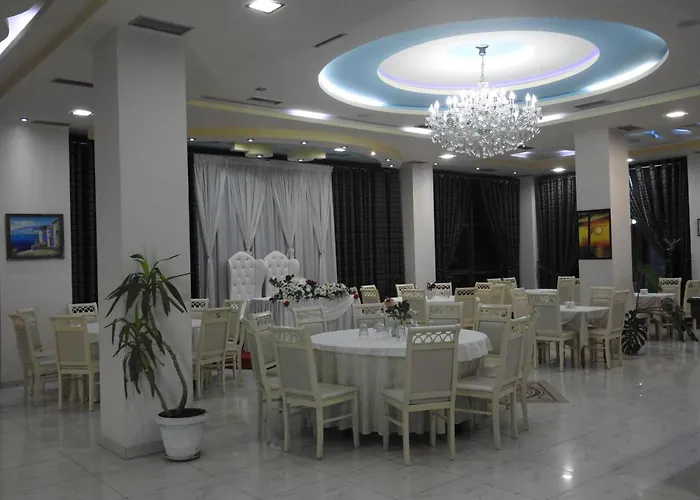 3 Vellezerit Szálloda Durrës