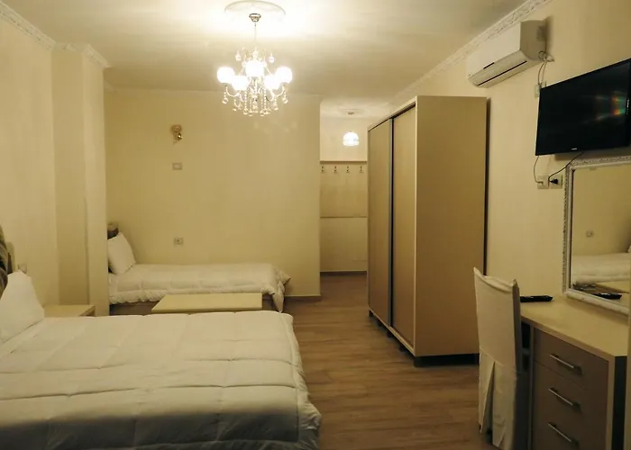 3 Vellezerit Szálloda Durrës